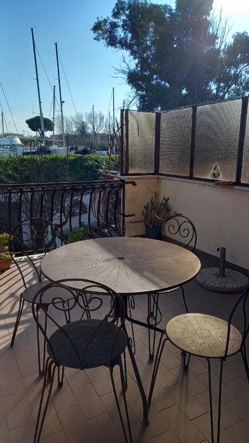 A Santy'S House 1Piano-No Lift-Shuttle A Pagamento-Raggiungibile A Piedi Aeroporto-Fermata Bus Fiera Di Roma A 3 Minuti-Air Condiz Ed Extra Bed For A Fee A Pagamento Apartment Fiumicino Ngoại thất bức ảnh